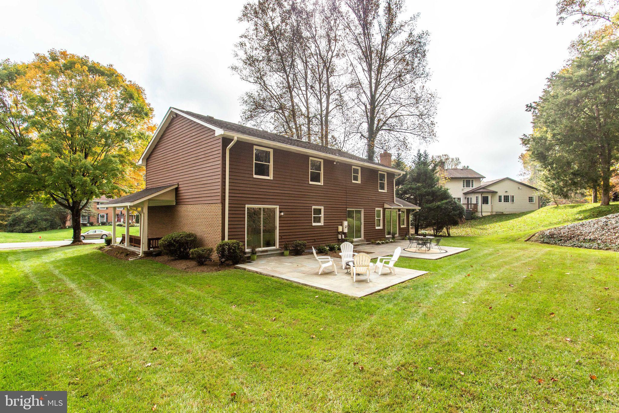 729 Ridge Drive McLean, VA 22101 - Photo 3 of 7 Flat Yard