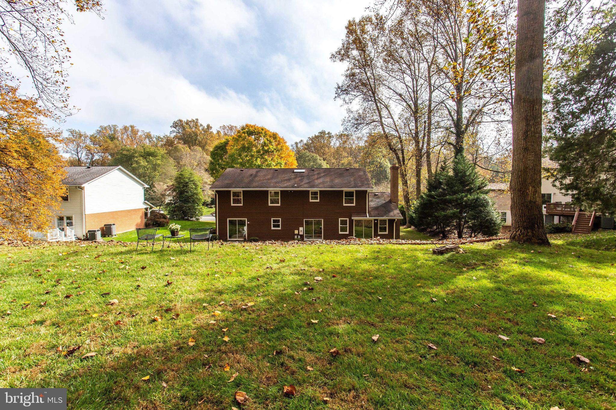 729 Ridge Drive McLean, VA 22101 - Photo 4 of 7 Gallery Image 4