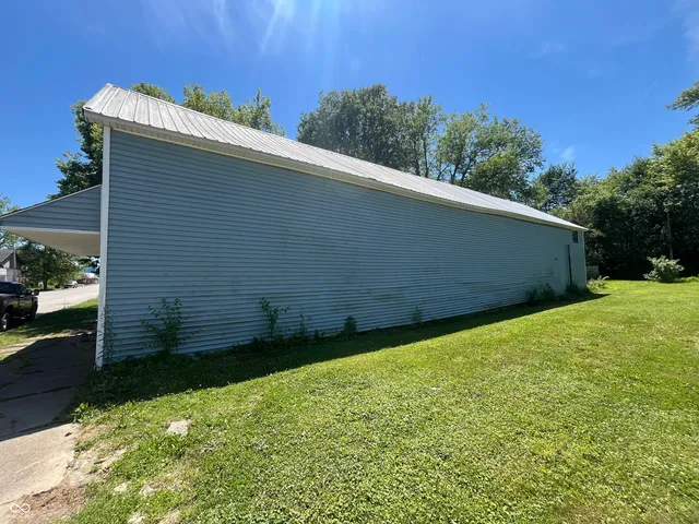 $44,900 | 105 North Broad Street, Mooreland, IN 47360