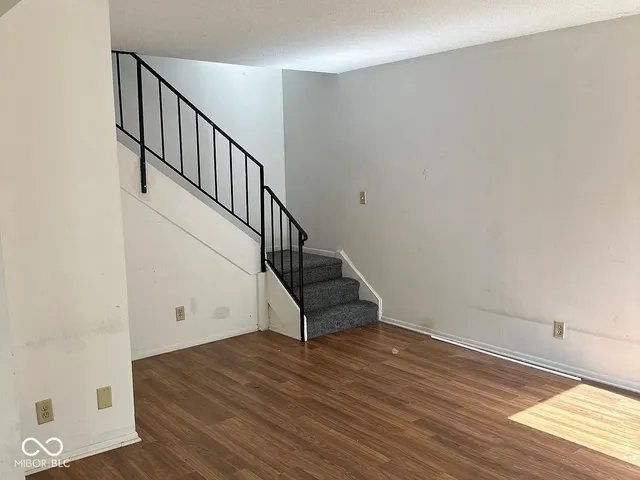 $105,000 | 2813 Del Prado Drive, Indianapolis, IN 46227