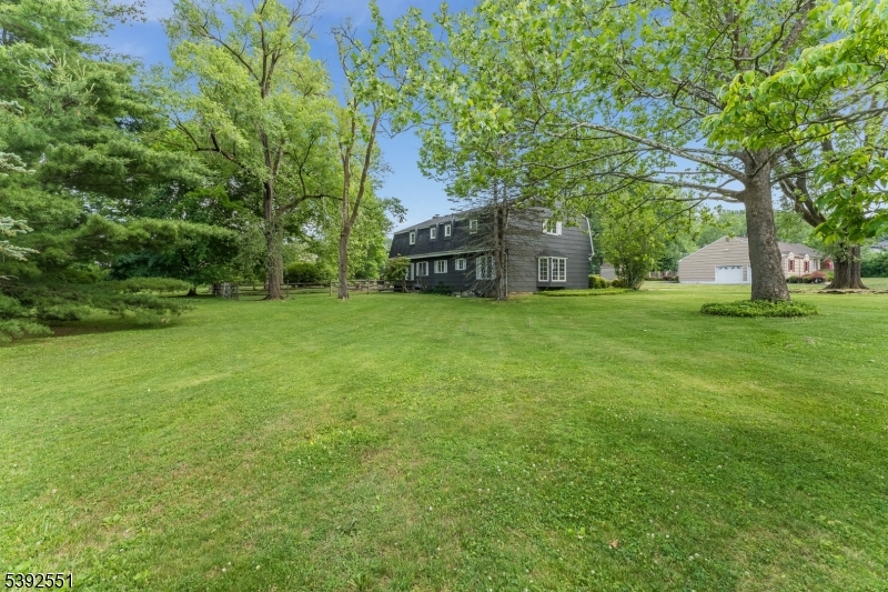 5 Brookfield Way Mendham, NJ 07945 - Photo 11 of 17