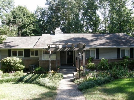 207 Outer Drive Oak Ridge, TN 37830 - Photo 1 of 1 Primary Photo