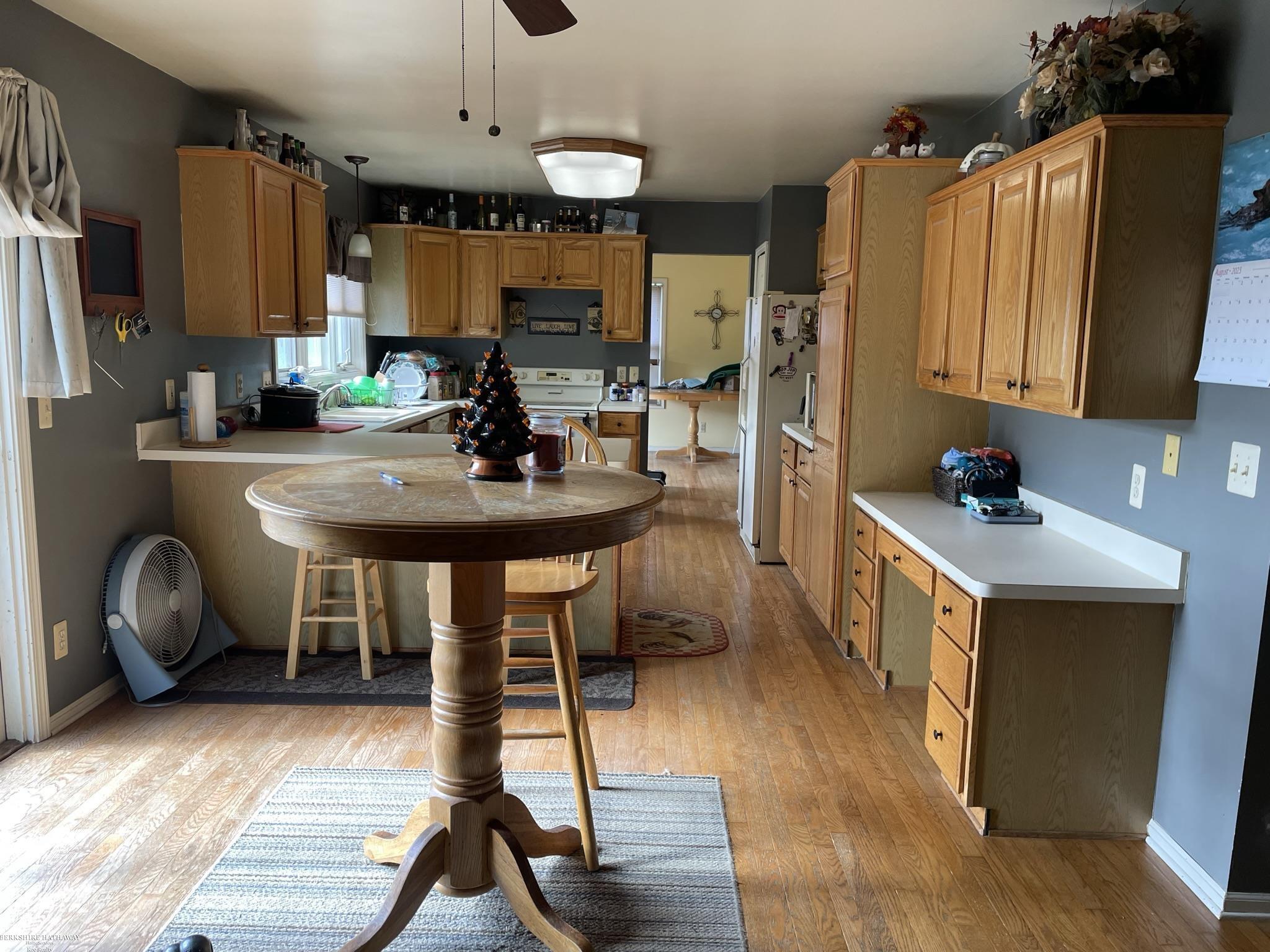 432 Mack Road Leonard, MI 48367 - Photo 13 of 21 50124571-14.JPG