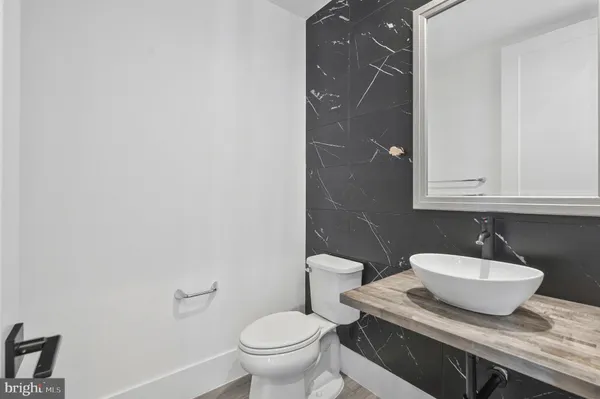 $12,000 | 1354 Monitor Lane, McLean, VA 22101