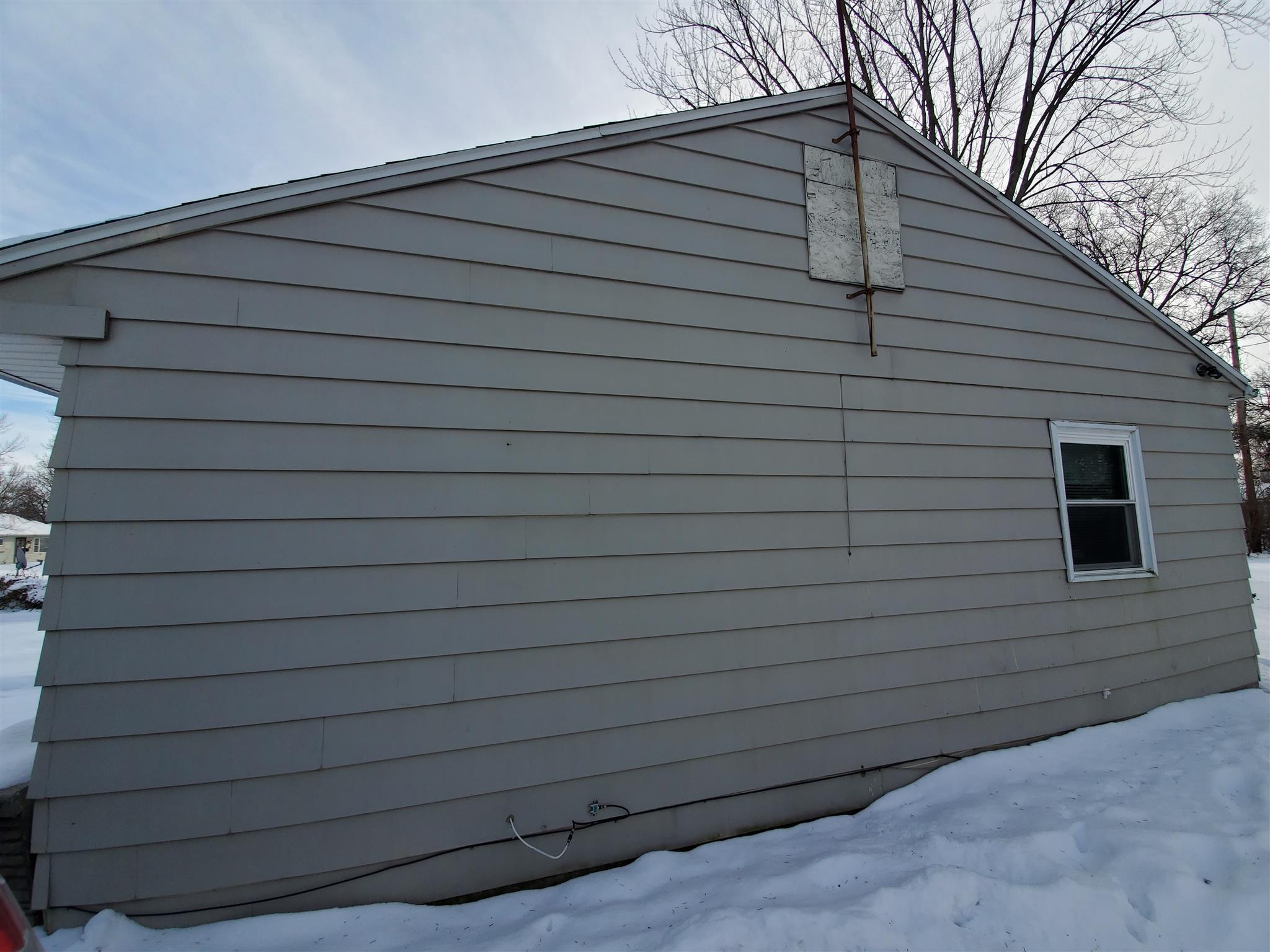 4826 Reed Street Fort Wayne, IN 46806 - Photo 2 of 13 Gallery Image 2