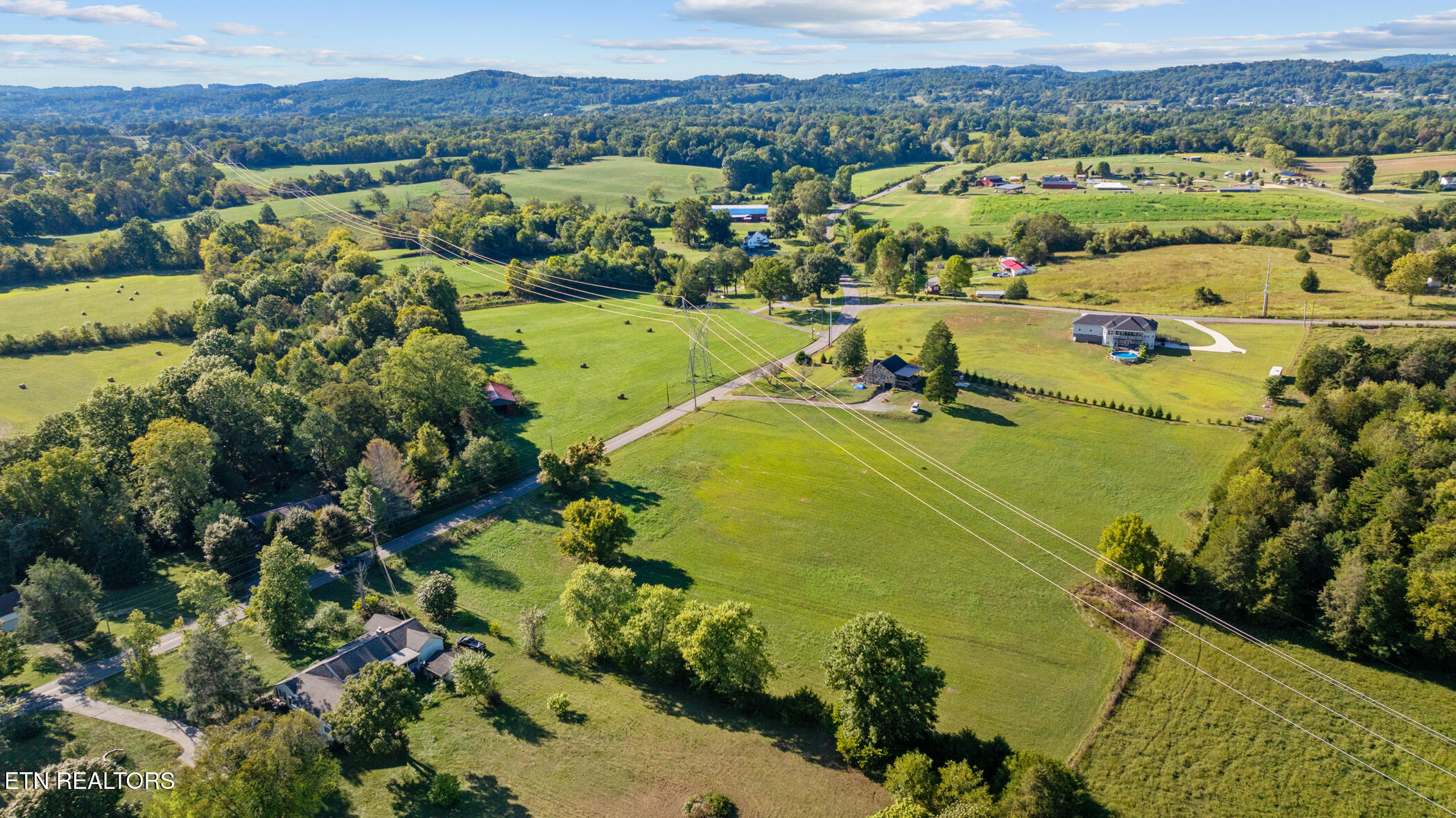 8012 Corryton Road Corryton, TN 37721 - Photo 5 of 12 dji_20240919170751_0097_d