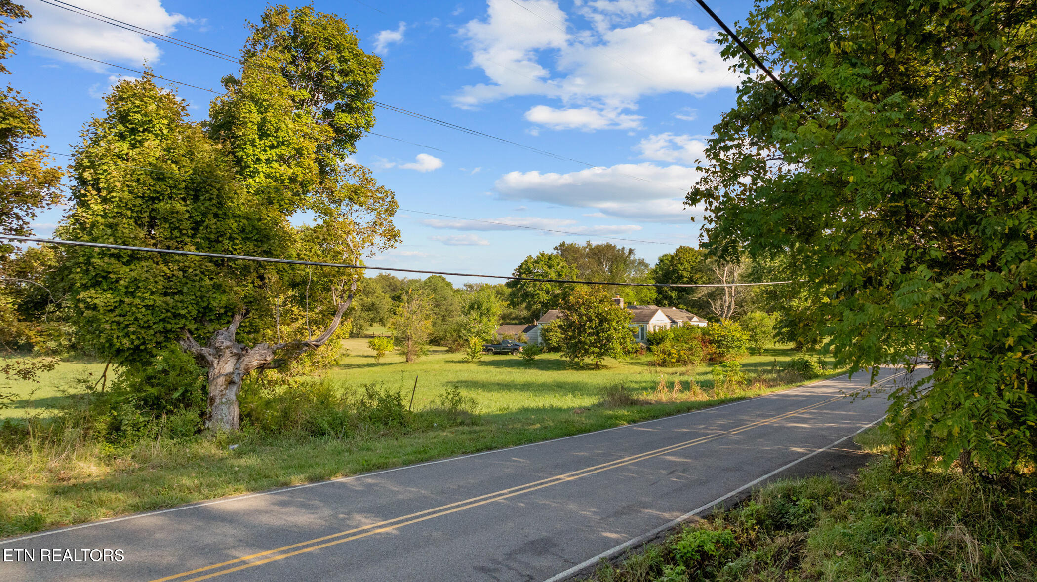 8012 Corryton Road Corryton, TN 37721 - Photo 10 of 12 dji_20240919171018_0110_d