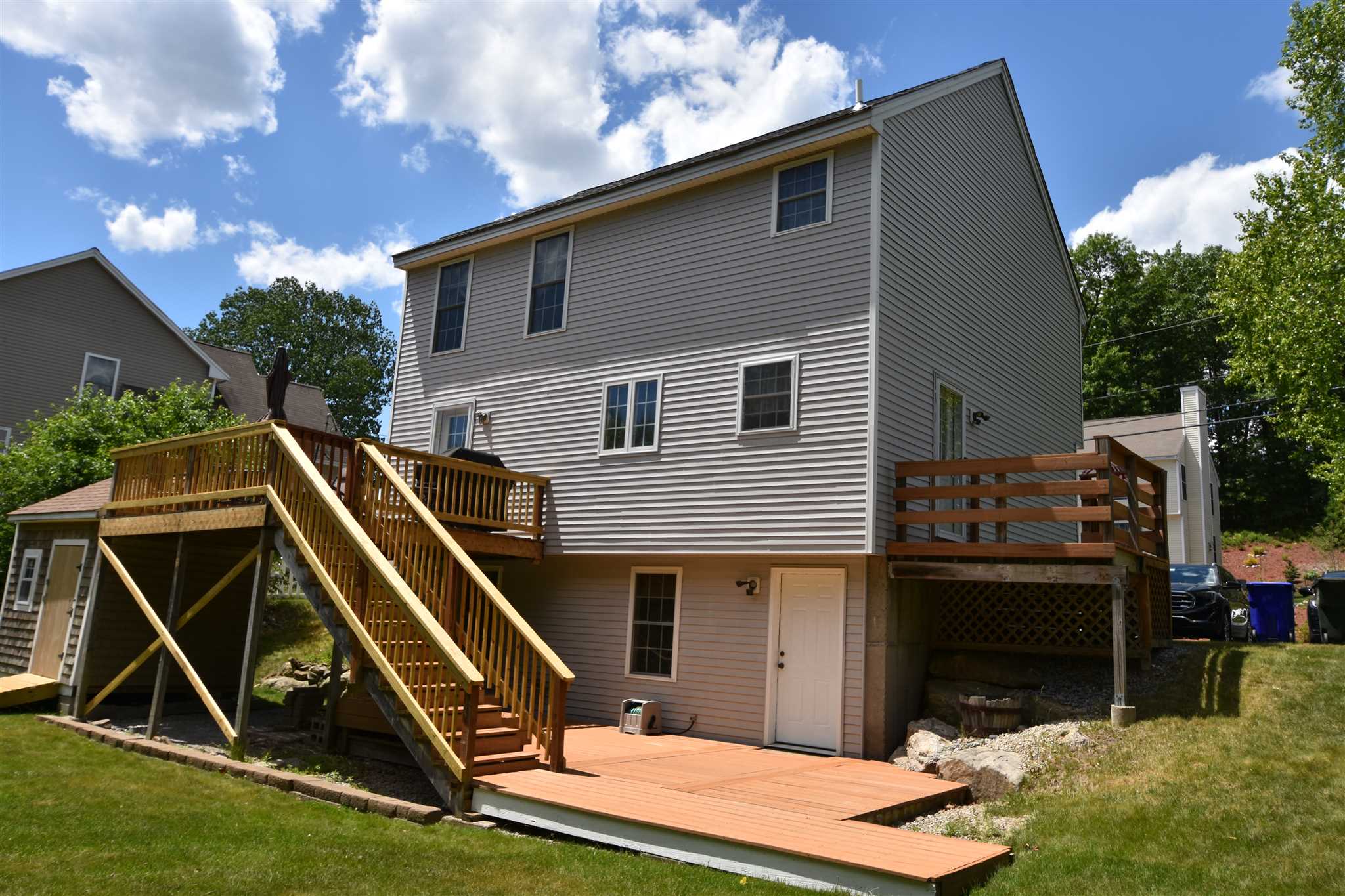 280 Wellington Hill Road Manchester, NH 03104 - Photo 3 of 39 Gallery Image 3