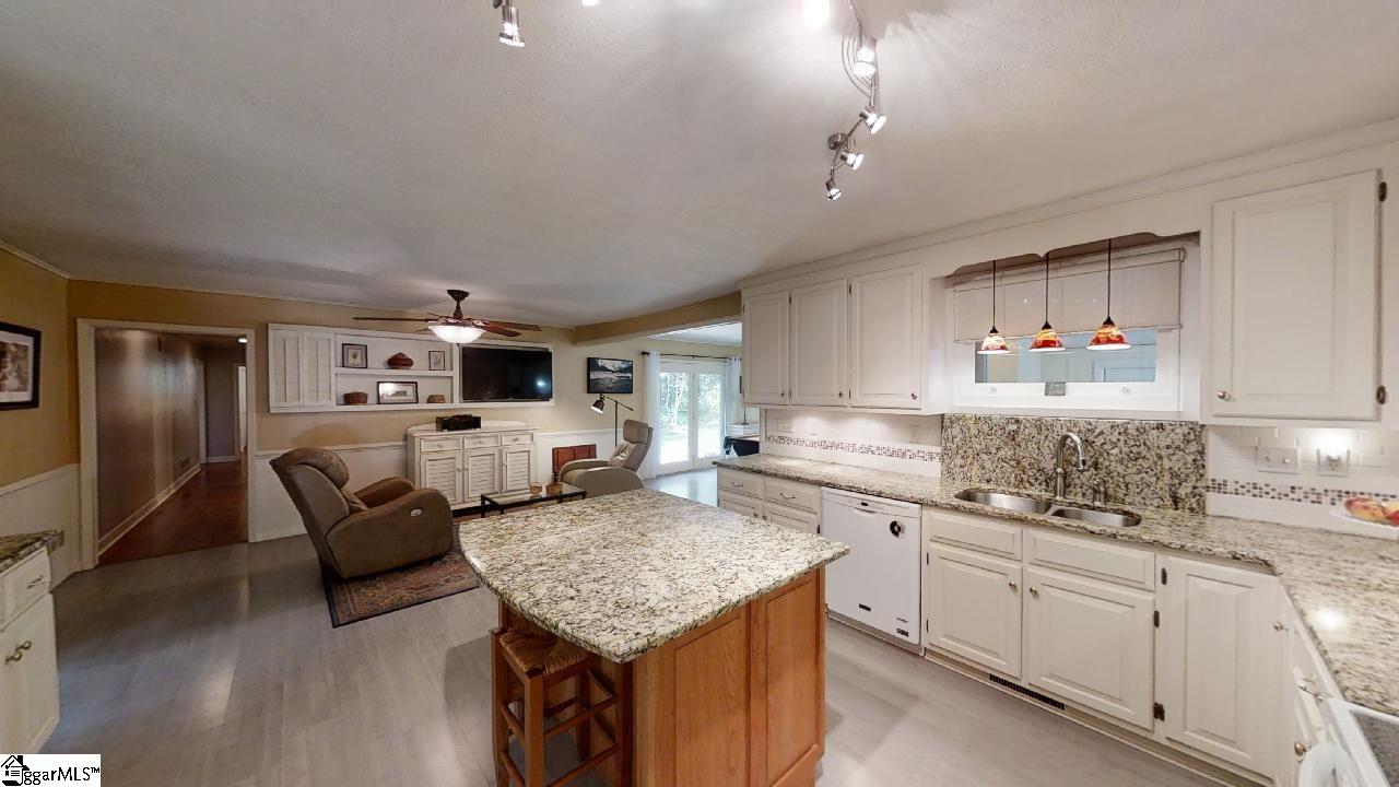 11 Berryhill Road Greenville, SC 29615 - Photo 13 of 36 Gallery Image 13