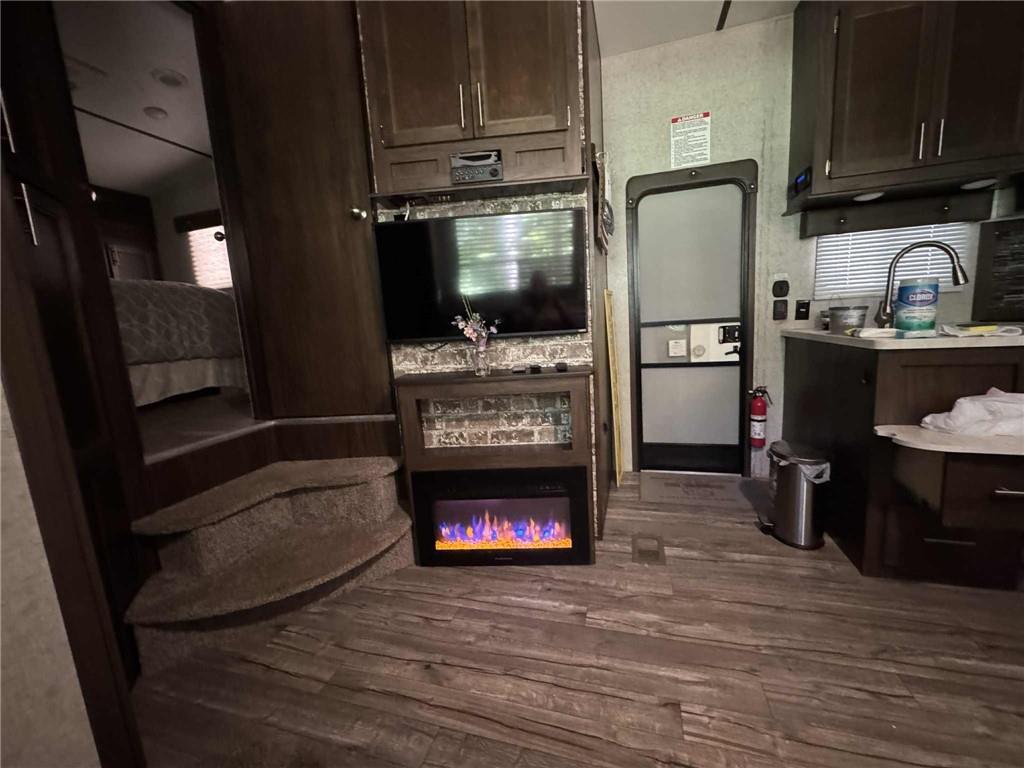 402 Peaceful Loop Chatsworth, GA 30705 - Photo 5 of 22