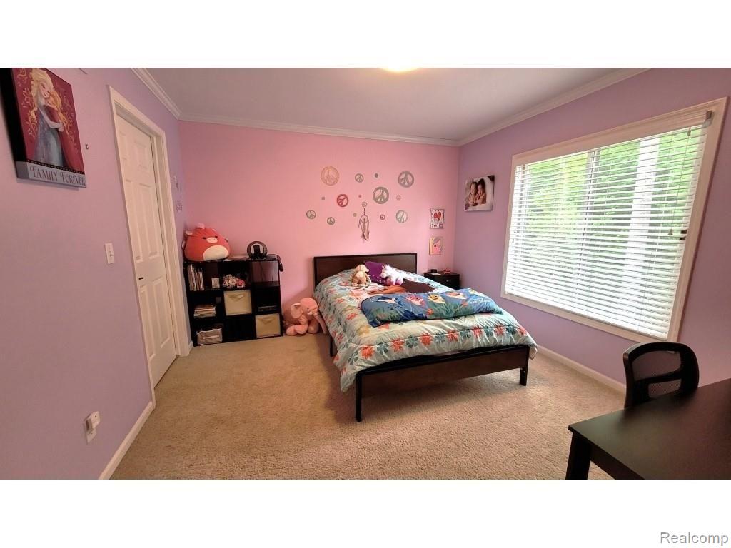 2036 Roundtree Rochester, MI 48307 - Photo 20 of 32 20-Bedroom 4.jpg