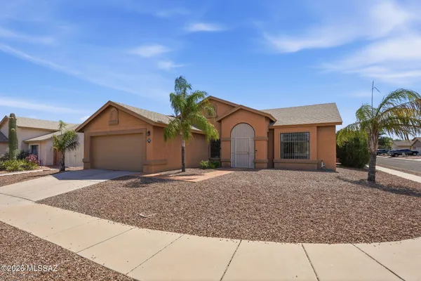 $399,000 | 7918 North Sirius Drive, Tucson, AZ 85741