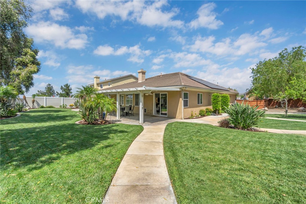 17089 Bluff Vista Court Riverside, CA 92503 - Photo 34 of 49