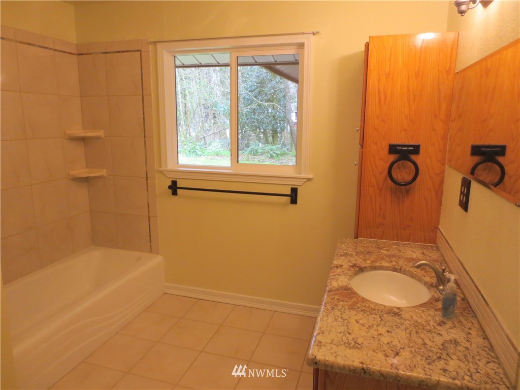 3394 Mt Pleasant Road Kelso, WA 98626 - Photo 9 of 25 Gallery Image 9