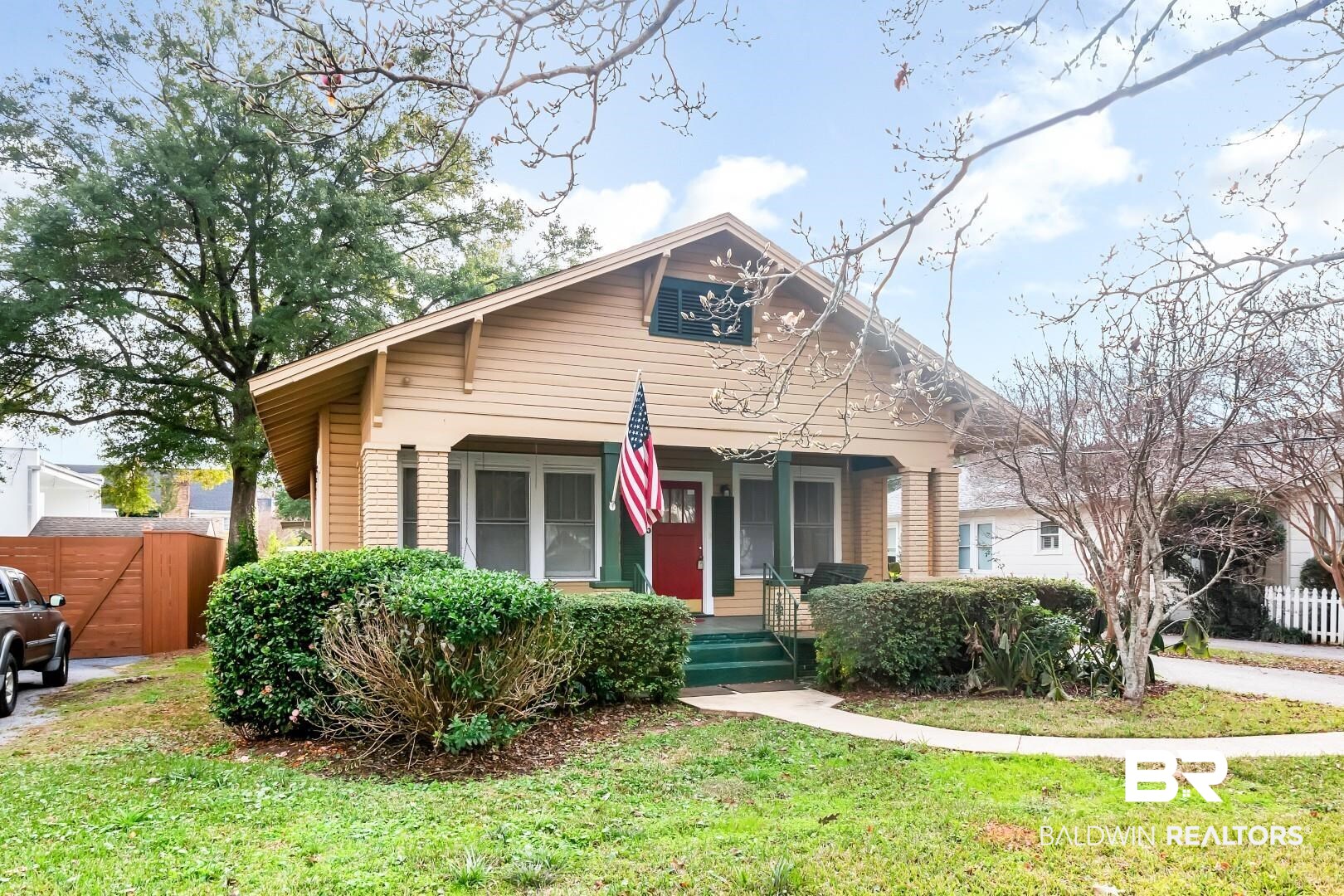 4305 Stein Street Mobile, AL 36608 - Photo 2 of 22 View of front of property with a front lawn and a porch