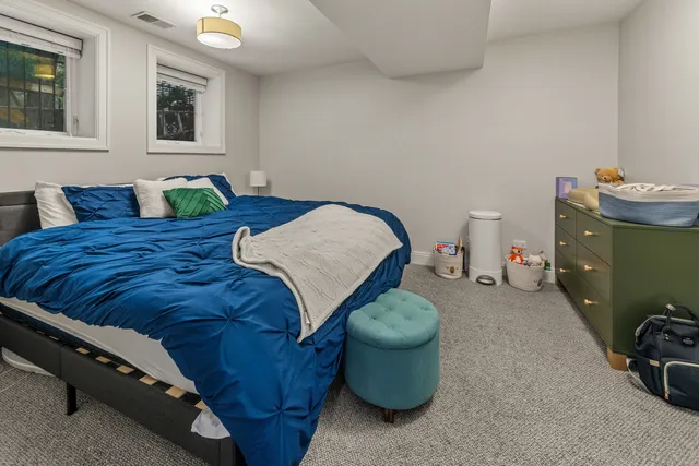 $3,005 | 856 North Hermitage Avenue, Unit 1R, Chicago, IL 60622