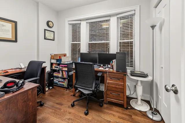 $3,005 | 856 North Hermitage Avenue, Unit 1R, Chicago, IL 60622