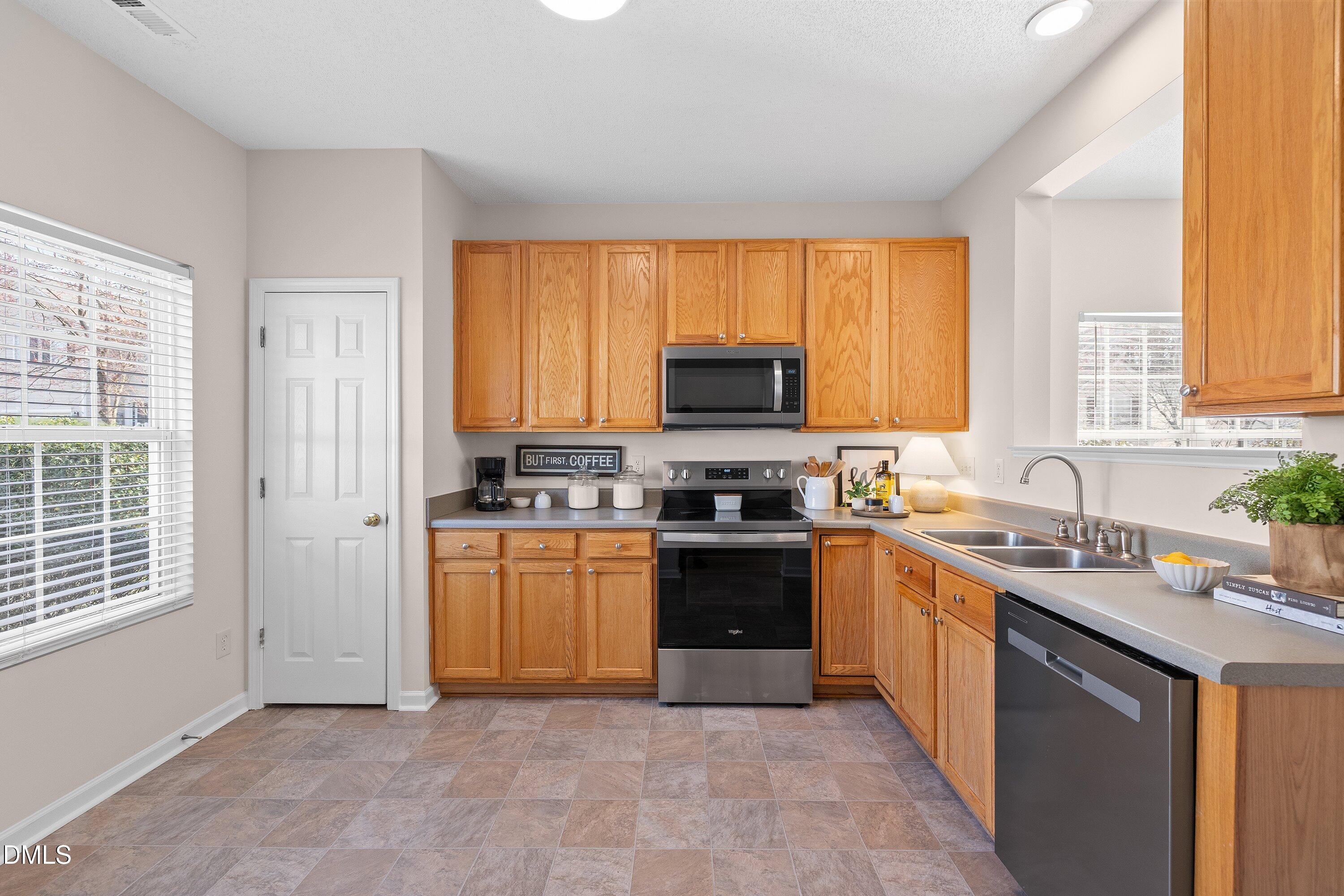 101 Graystar Road Apex, NC 27502 - Photo 5 of 37 SS Appliances 2025