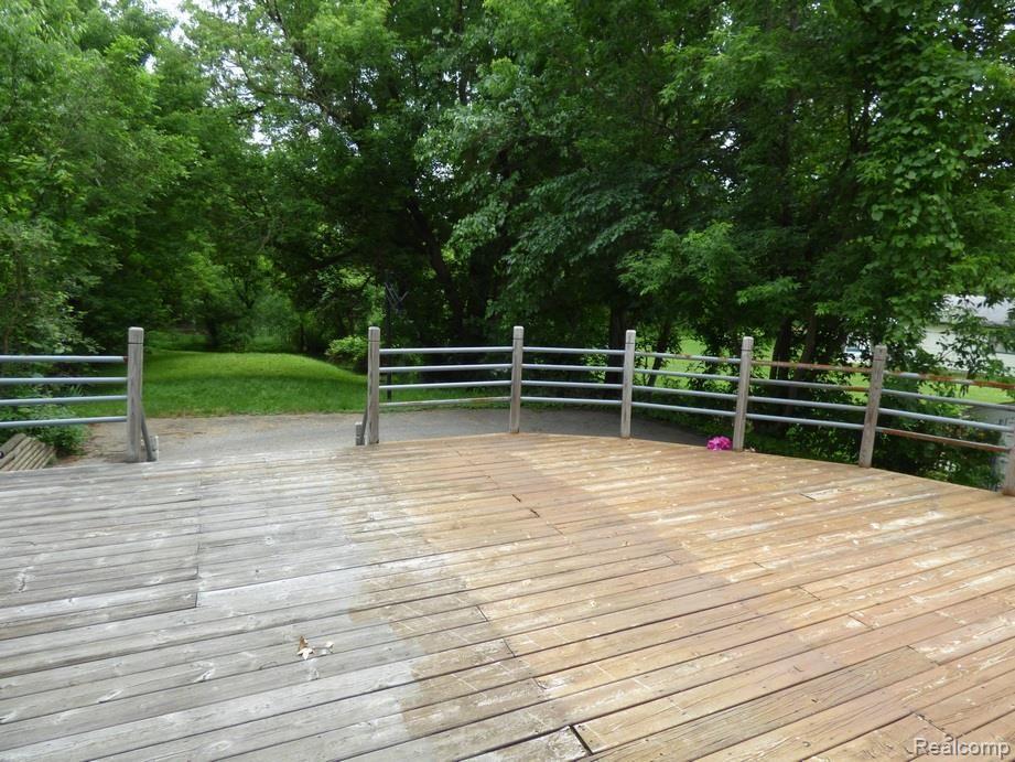 3153 Willet Avenue Rochester, MI 48309 - Photo 27 of 31 P1070942.jpg