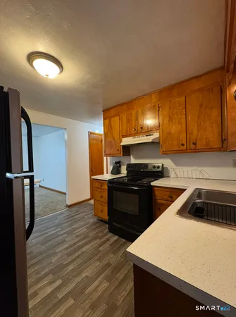 $1,500 | 16 Grove Street, New London, CT 06320