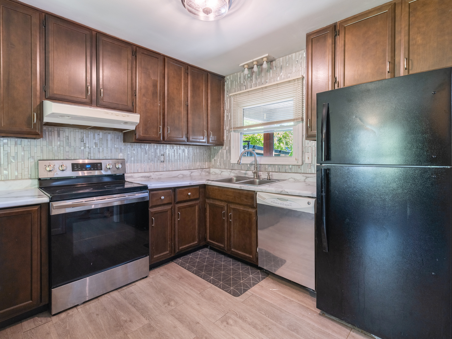 3209 West Westport Road Peoria, IL 61615 - Photo 12 of 59