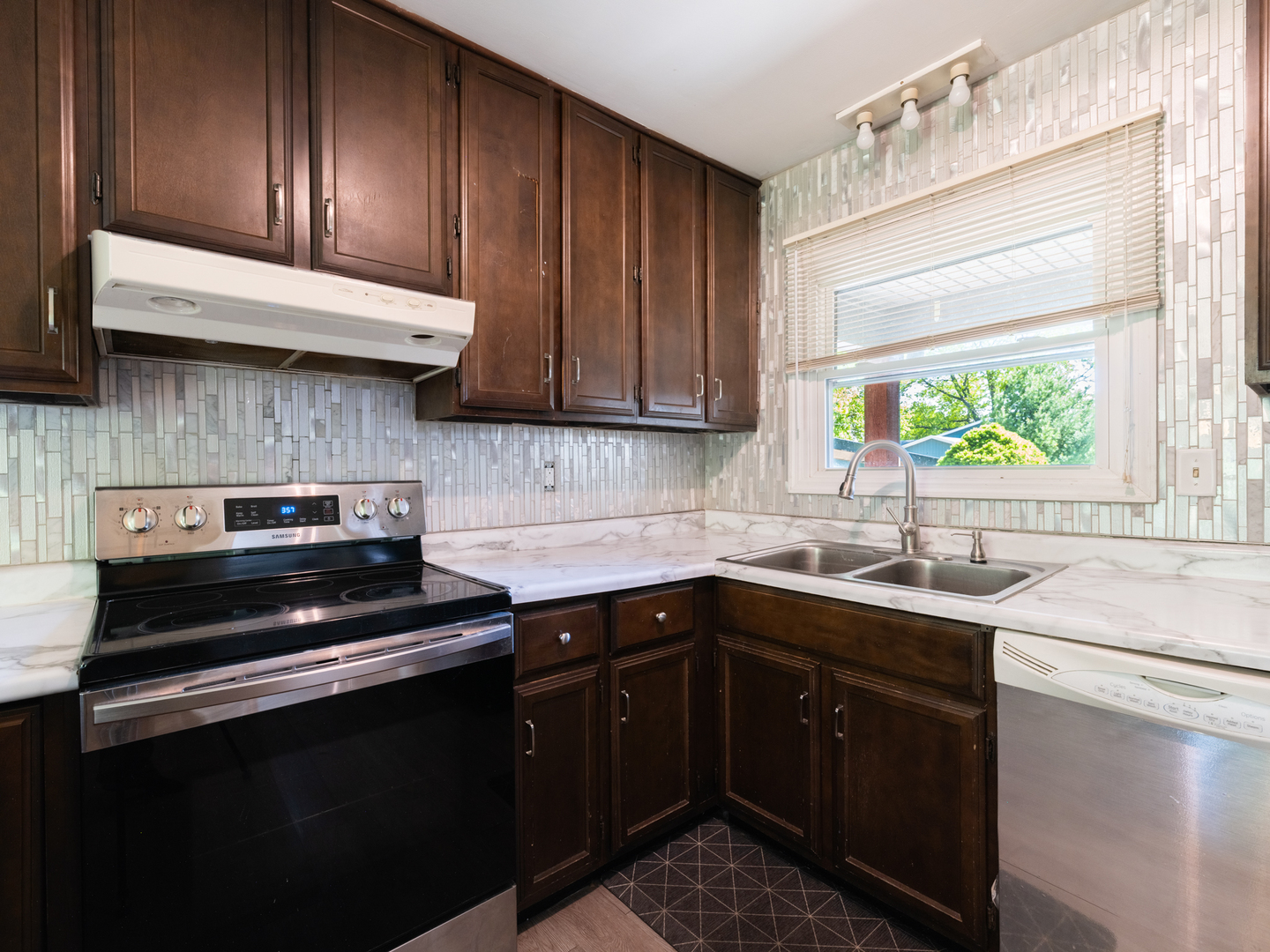 3209 West Westport Road Peoria, IL 61615 - Photo 25 of 59