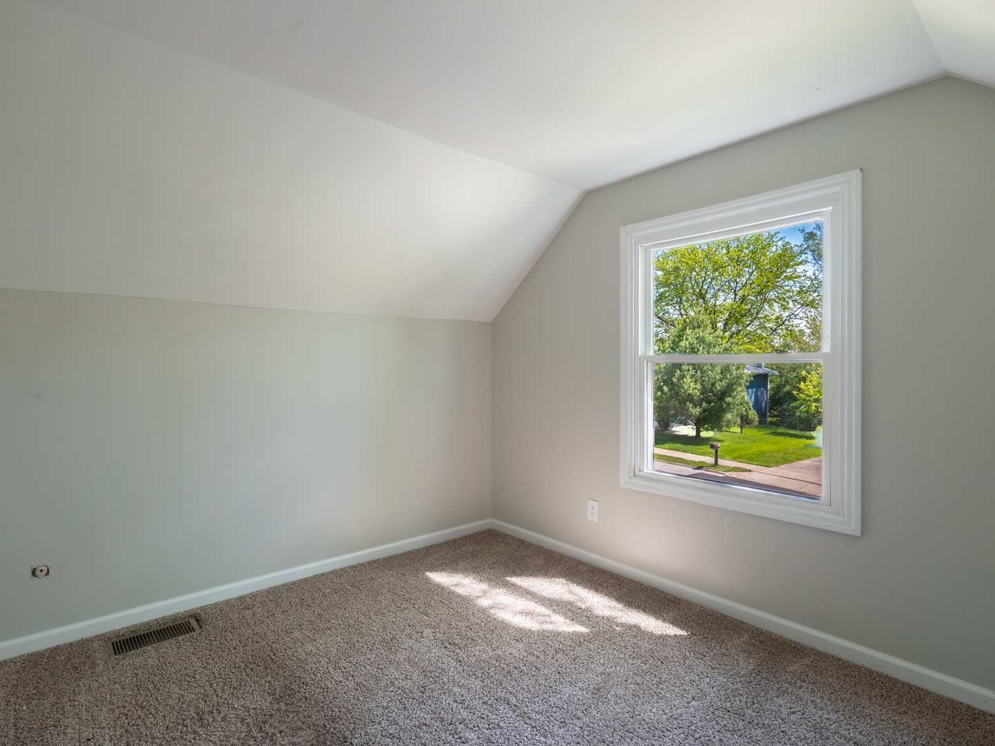 3209 West Westport Road Peoria, IL 61615 - Photo 7 of 59