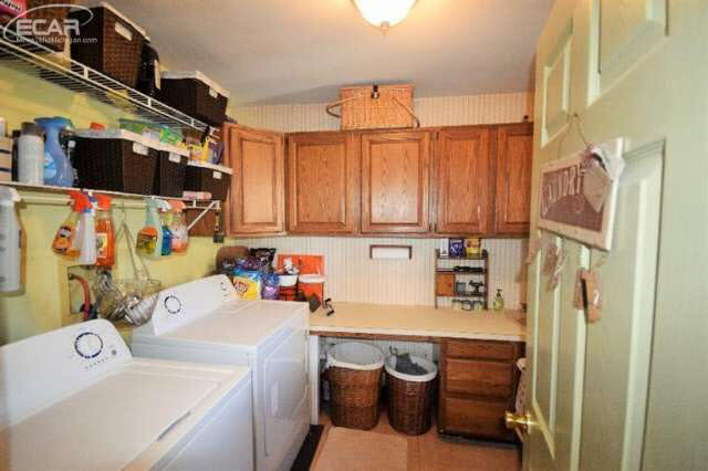 7384 Calkins Road Flint, MI 48532 - Photo 13 of 21 20450041-12.JPG