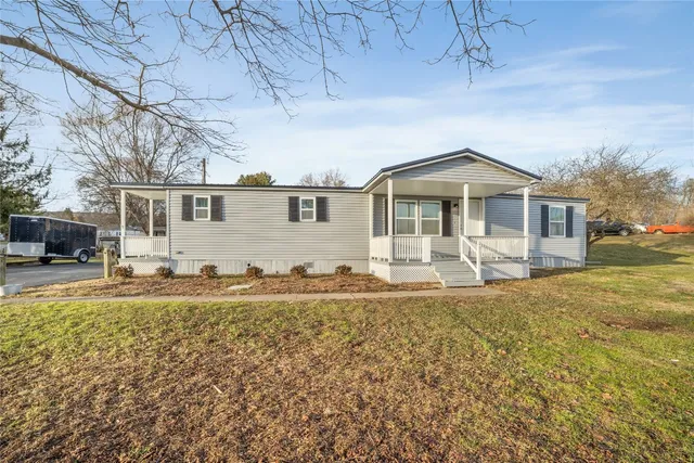 $189,900 | 413 Glen Mary Drive, Owego, NY 13827