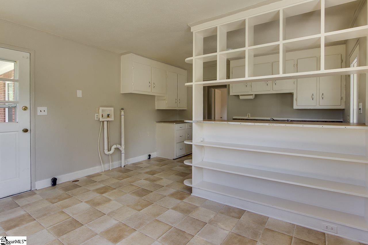 1019 North Franklin Road Greenville, SC 29617 - Photo 13 of 22 Gallery Image 13