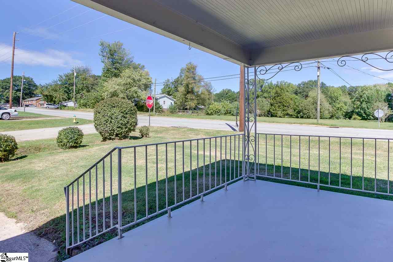 1019 North Franklin Road Greenville, SC 29617 - Photo 5 of 22 Gallery Image 5