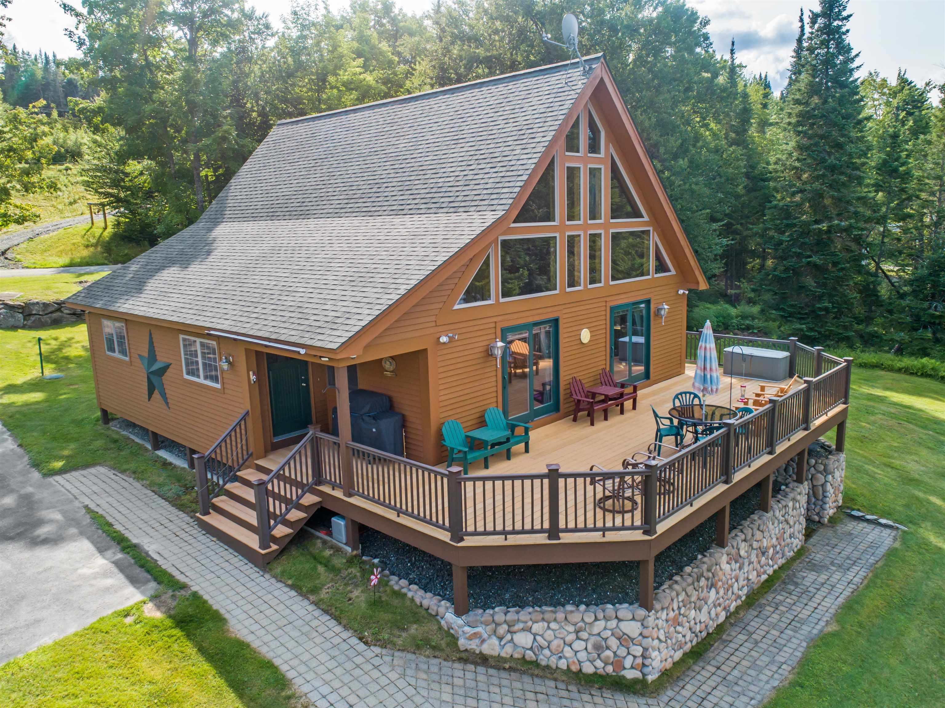 134 Spooner Road Pittsburg, NH 03592 - Photo 1 of 40