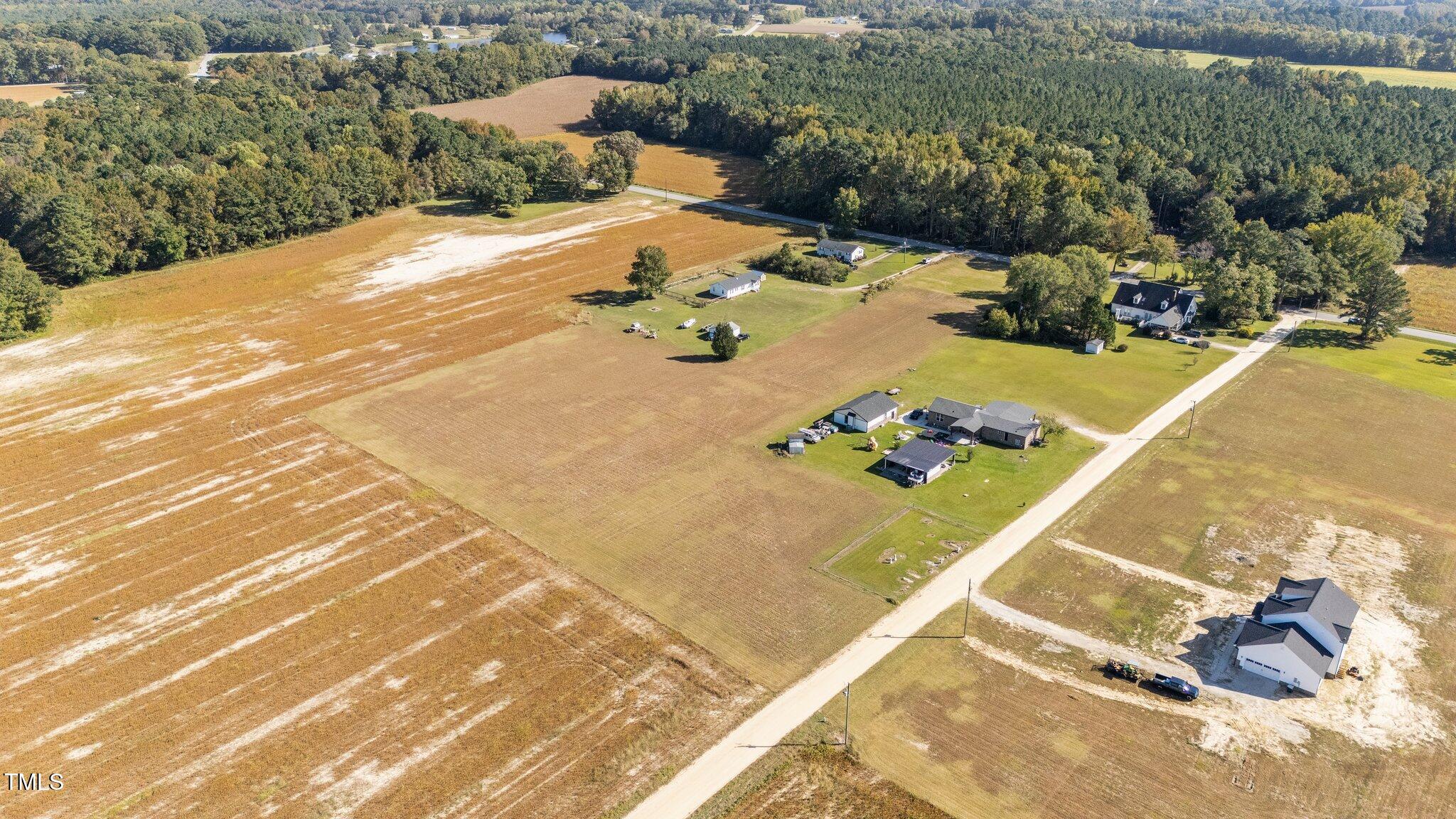 650 Short Journey Road Smithfield, NC 27577 - Photo 2 of 14 a view of a tennis court
