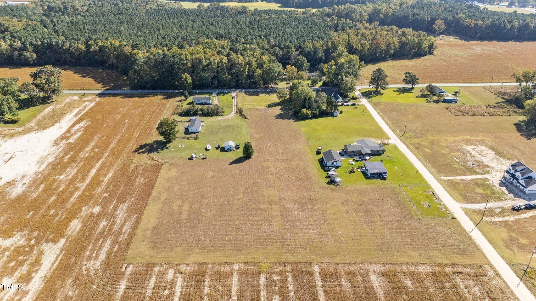 650 Short Journey Road Smithfield, NC 27577 - Photo 5 of 14 a picture of a city