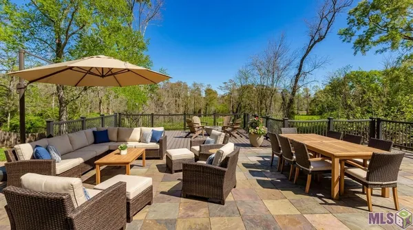 $575,000 | 36114 Bluff Oaks Avenue, Prairieville, LA 70769