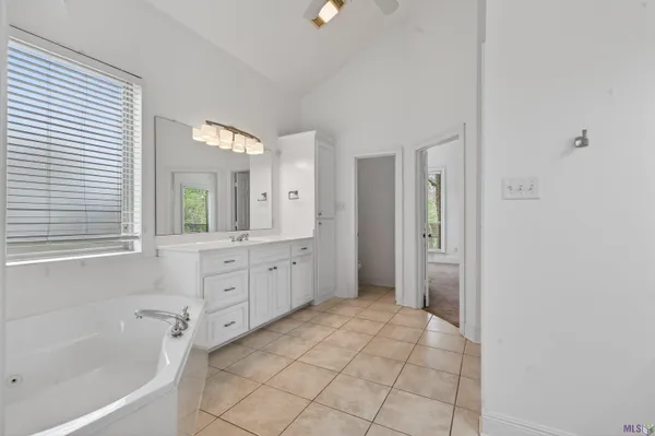 $599,000 | 36114 Bluff Oaks Avenue, Prairieville, LA 70769