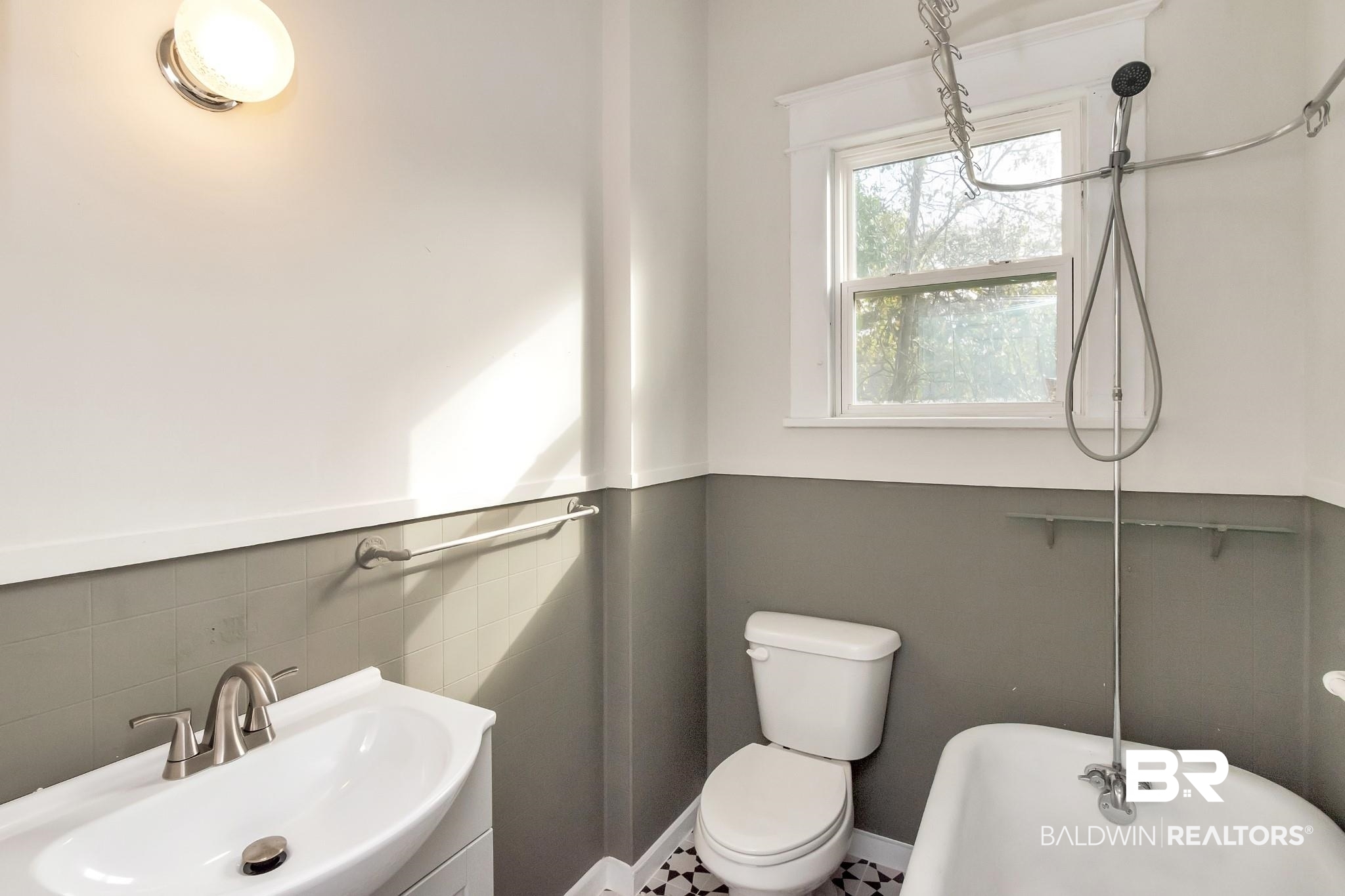 655 Augusta Street Mobile, AL 36603 - Photo 15 of 33