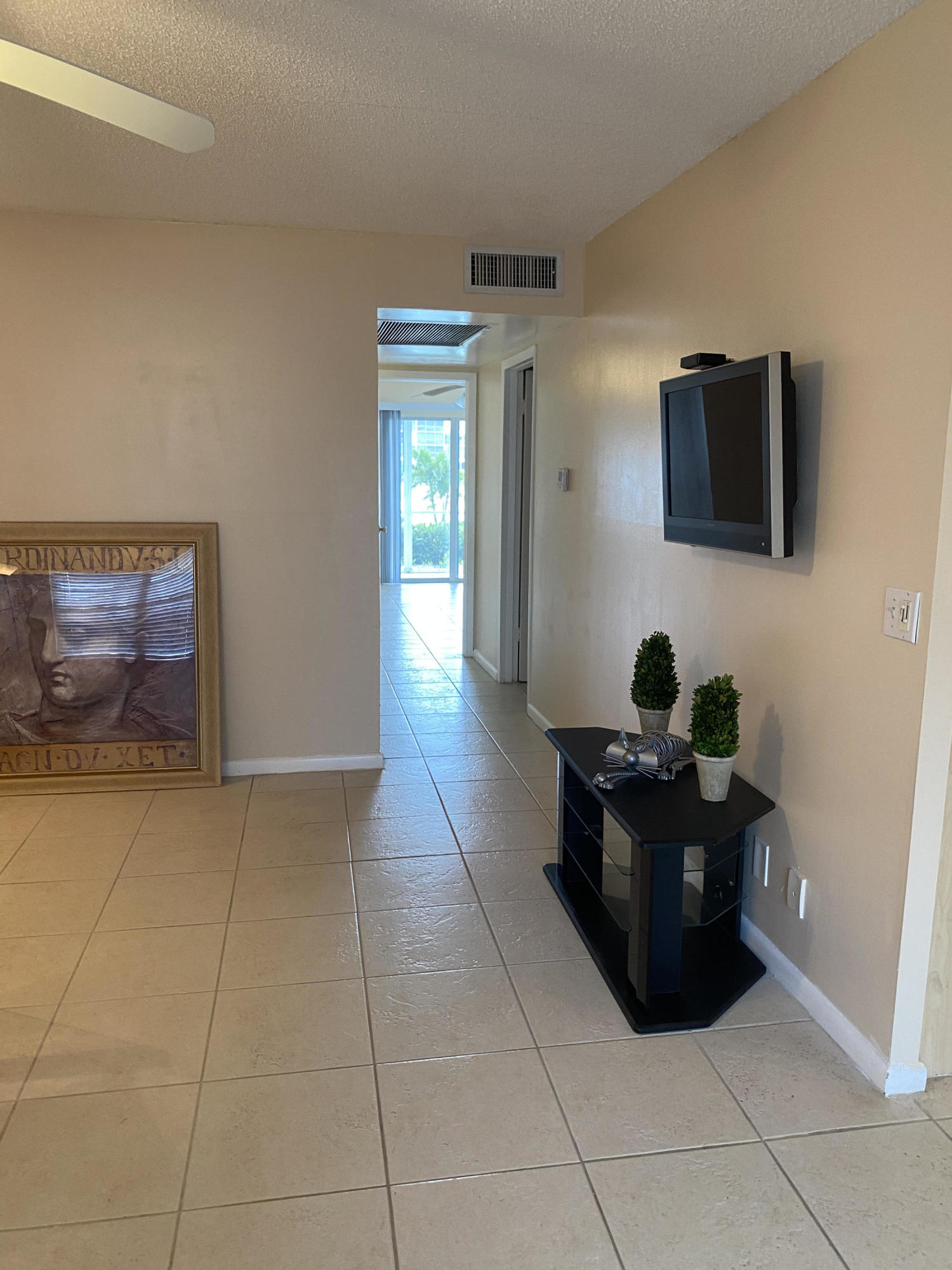 1028 Exeter, Unit 1028 Boca Raton, FL 33434 - Photo 6 of 23 IMG_3609