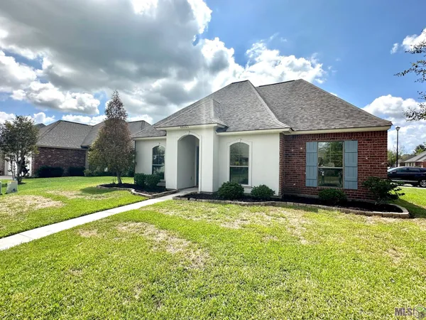 $1,850 | 40303 Crestridge Drive, Gonzales, LA 70737