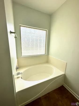 $1,850 | 40303 Crestridge Drive, Gonzales, LA 70737