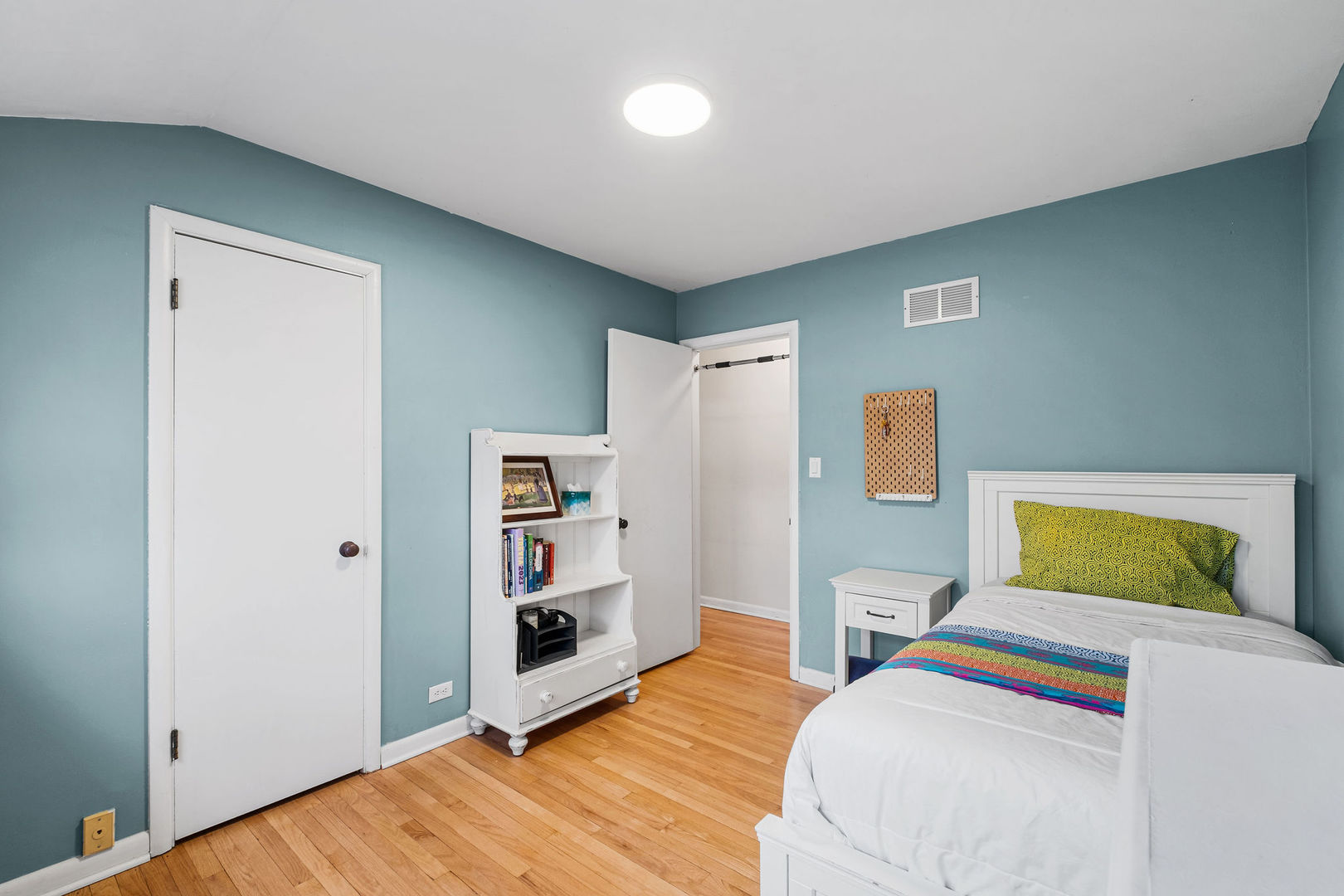 331 Romona Road Wilmette, IL 60091 - Photo 10 of 19