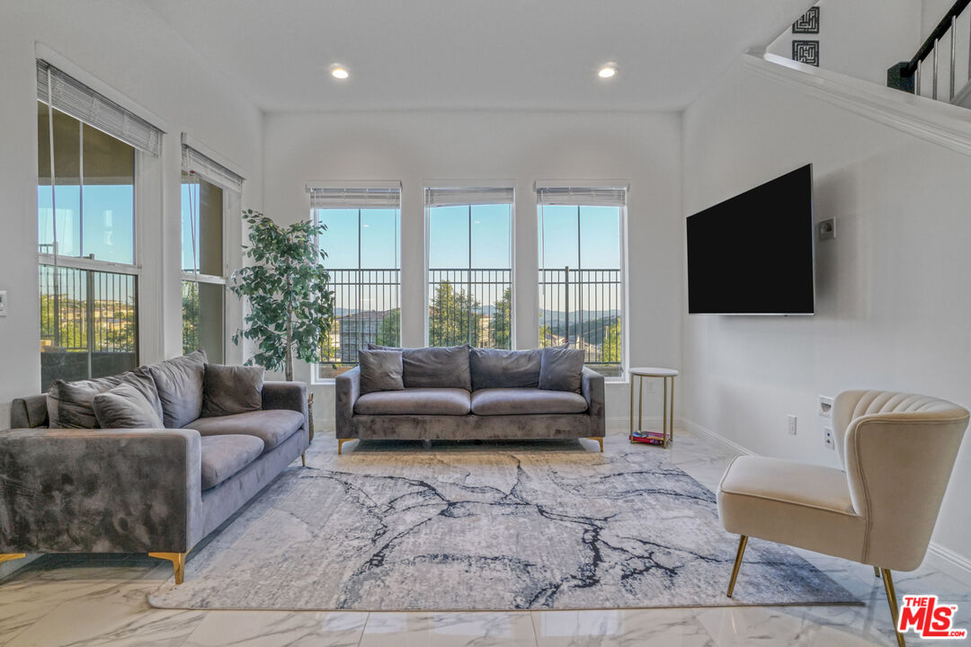 20818 Bur Oak Circle Porter Ranch, CA 91326 - Photo 9 of 42