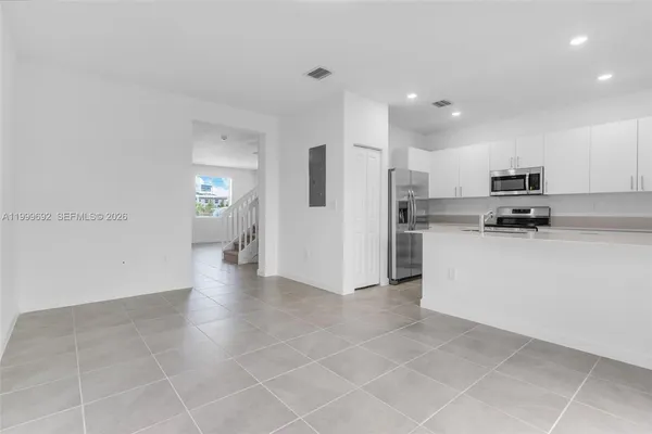 $2,390 | 2661 Southeast 28th Street, Homestead, FL 33035