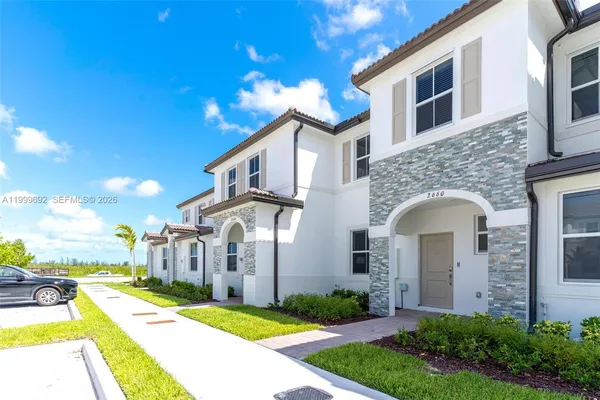 $2,390 | 2661 Southeast 28th Street, Homestead, FL 33035
