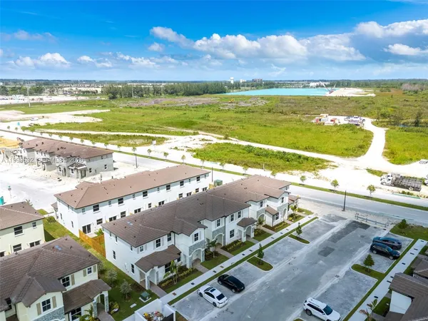 $2,390 | 2661 Southeast 28th Street, Homestead, FL 33035