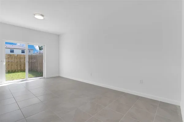 $2,390 | 2661 Southeast 28th Street, Homestead, FL 33035