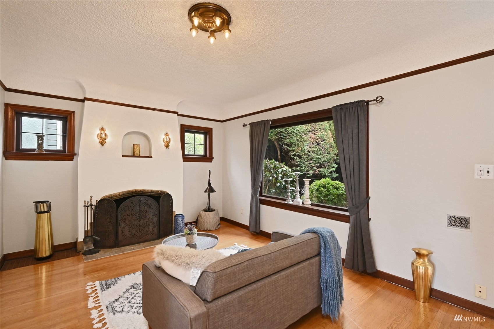 2113 North 40th Street Seattle, WA 98103 - Photo 7 of 37 Gallery Image 7