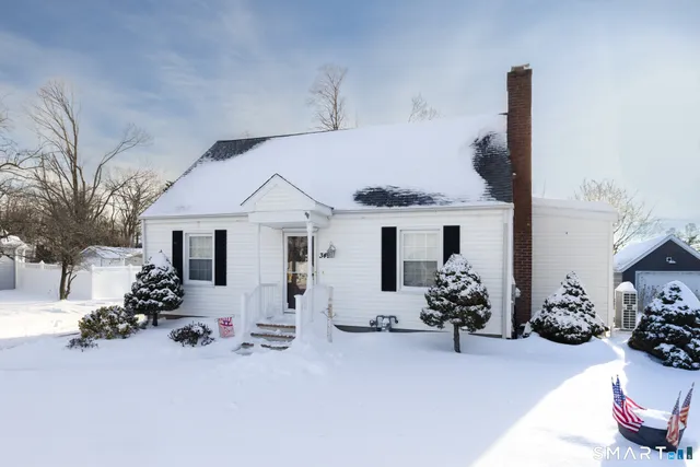 $429,900 | 349 Quinnipiac Avenue, North Haven, CT 06473