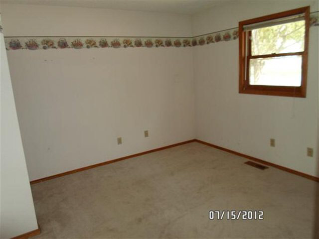 306 West Main Street Butler, IN 46721 - Photo 13 of 25