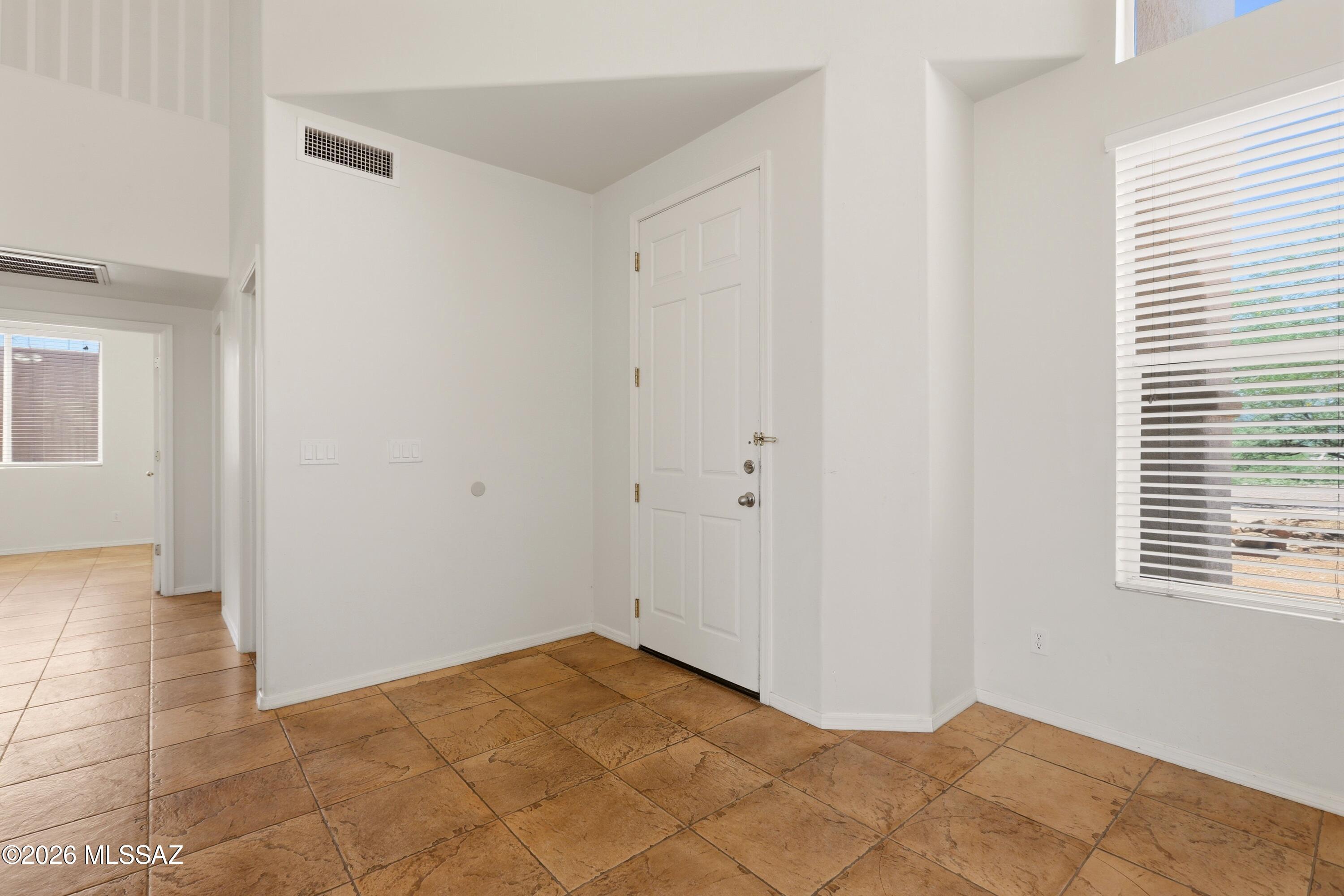 1841 Rosalia Court Rio Rico, AZ 85648 - Photo 3 of 32 3_rosalia_003